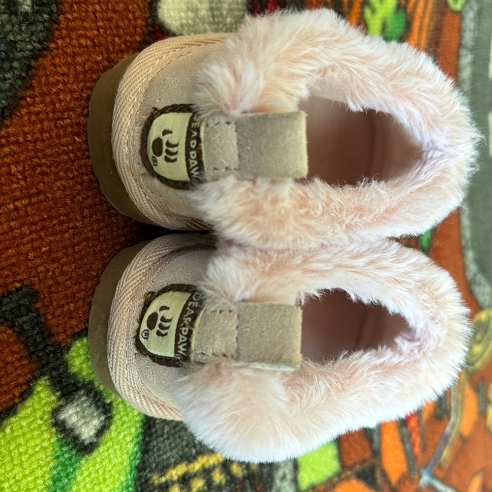 Toddler size 5 bear paw
